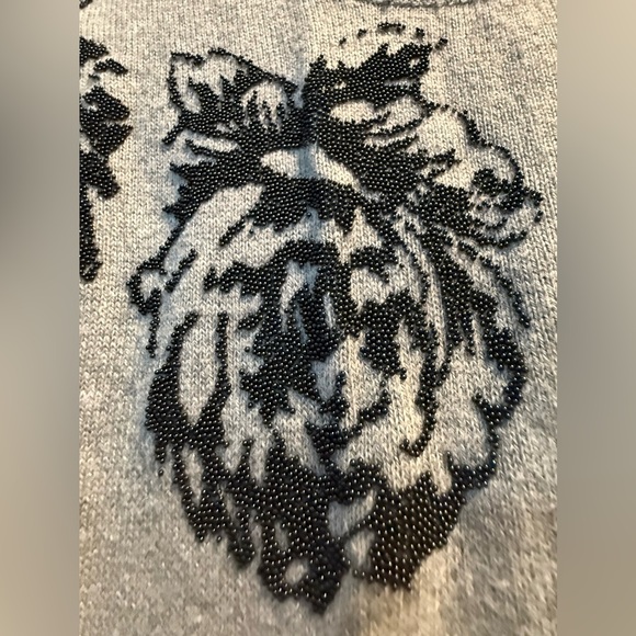 Women’s Elle sweater - gray with pink trim - beaded flower details. Size XL Cute - Picture 5 of 10